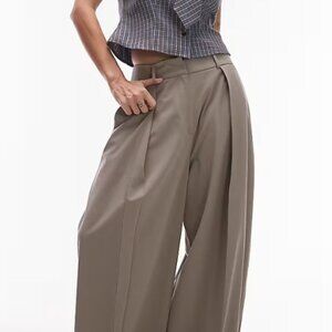 ASOS DESIGN tailored cocoon pants in neutral Size 10 EUC